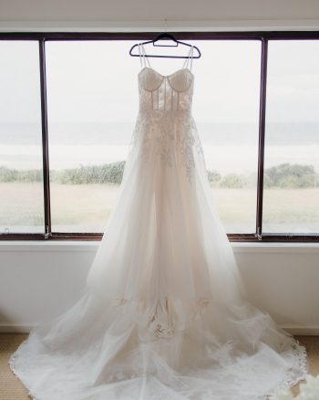 Bridals Inn | 2380-6v60